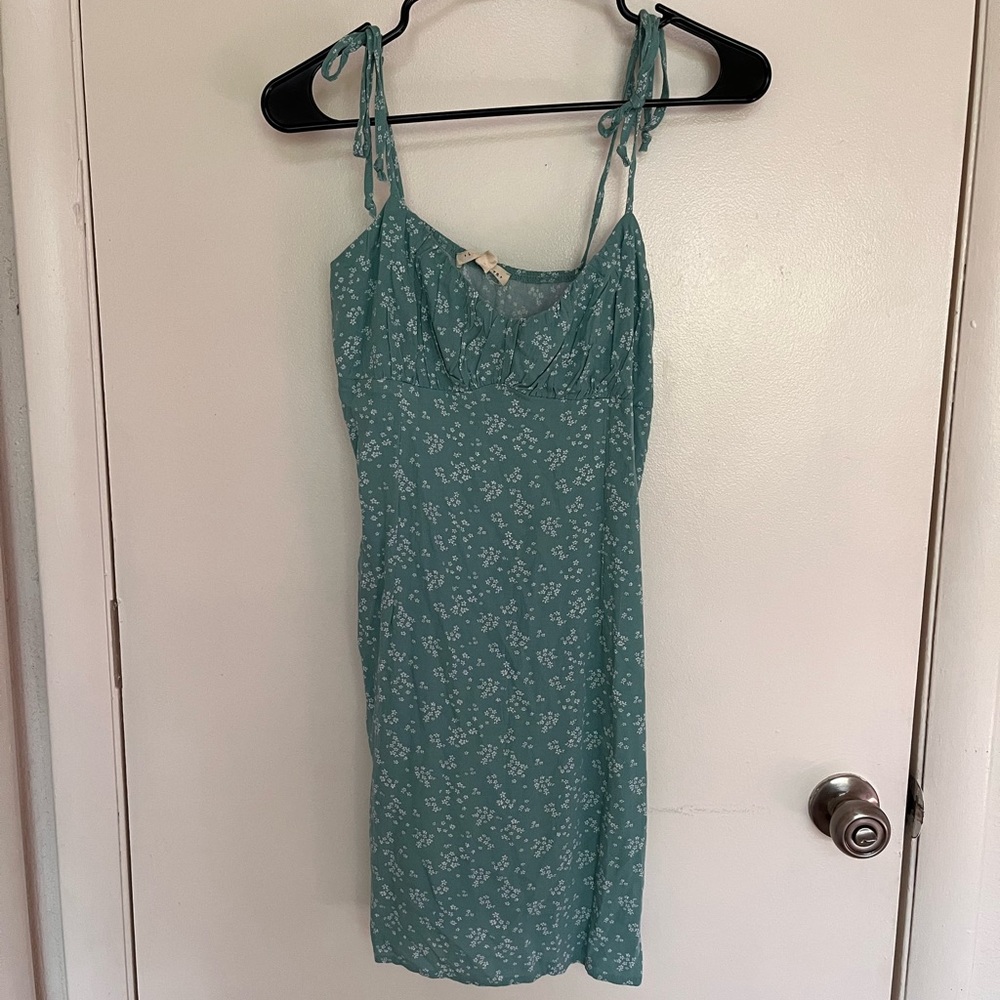 LPacsun Floral Dress